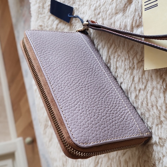 NWT Dooney & Bourke 3/4 Zip Oyster Pebbled Leather Wallet/Wristlet 🩶🎁🦪 - Picture 6 of 16
